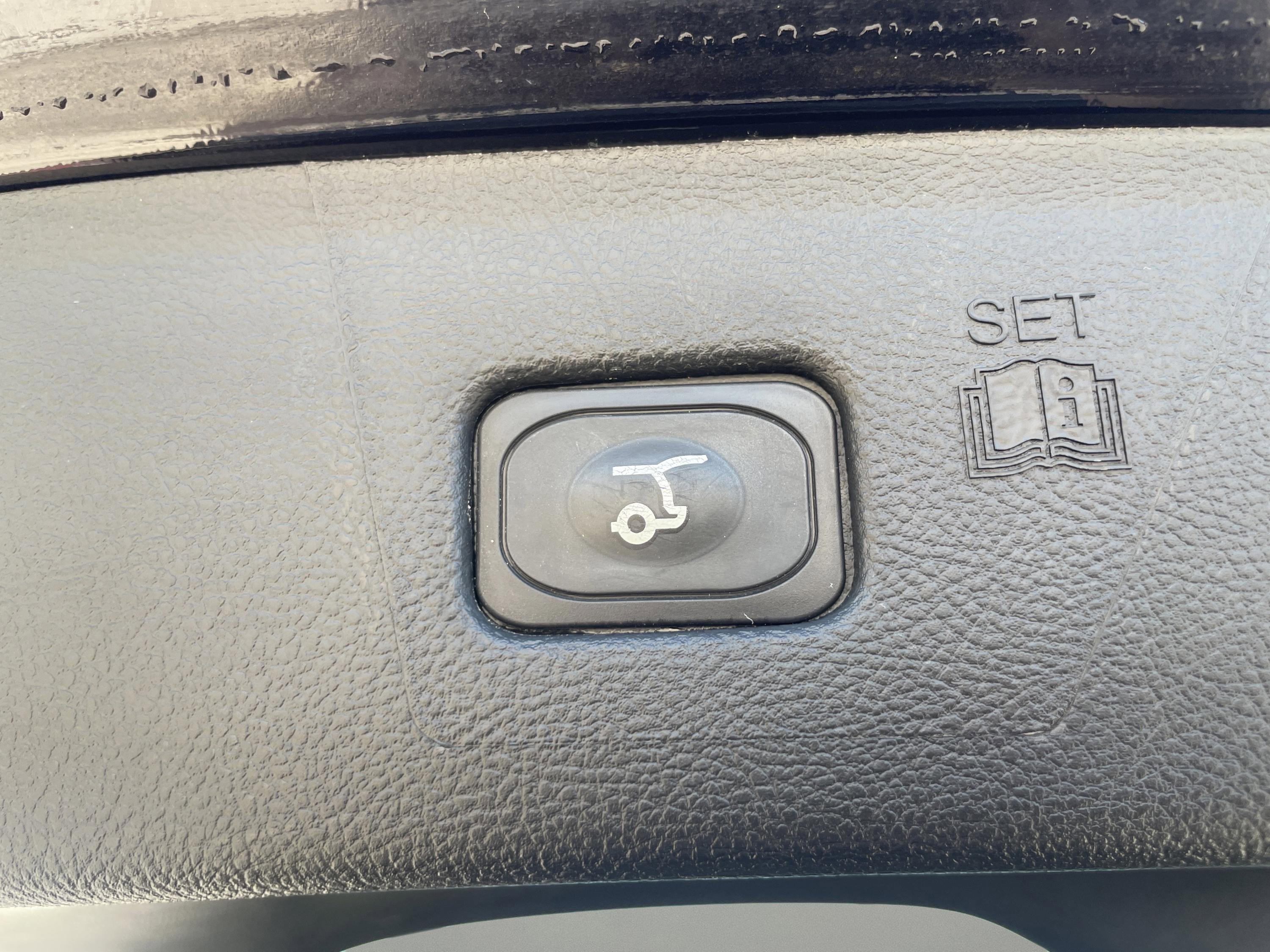 Used 2024 Ford Edge ST-Line AWD/4WD image 10