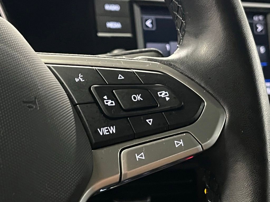 Used 2023 Volkswagen Jetta SE w/ Panoramic Sunroof Package FWD image 26