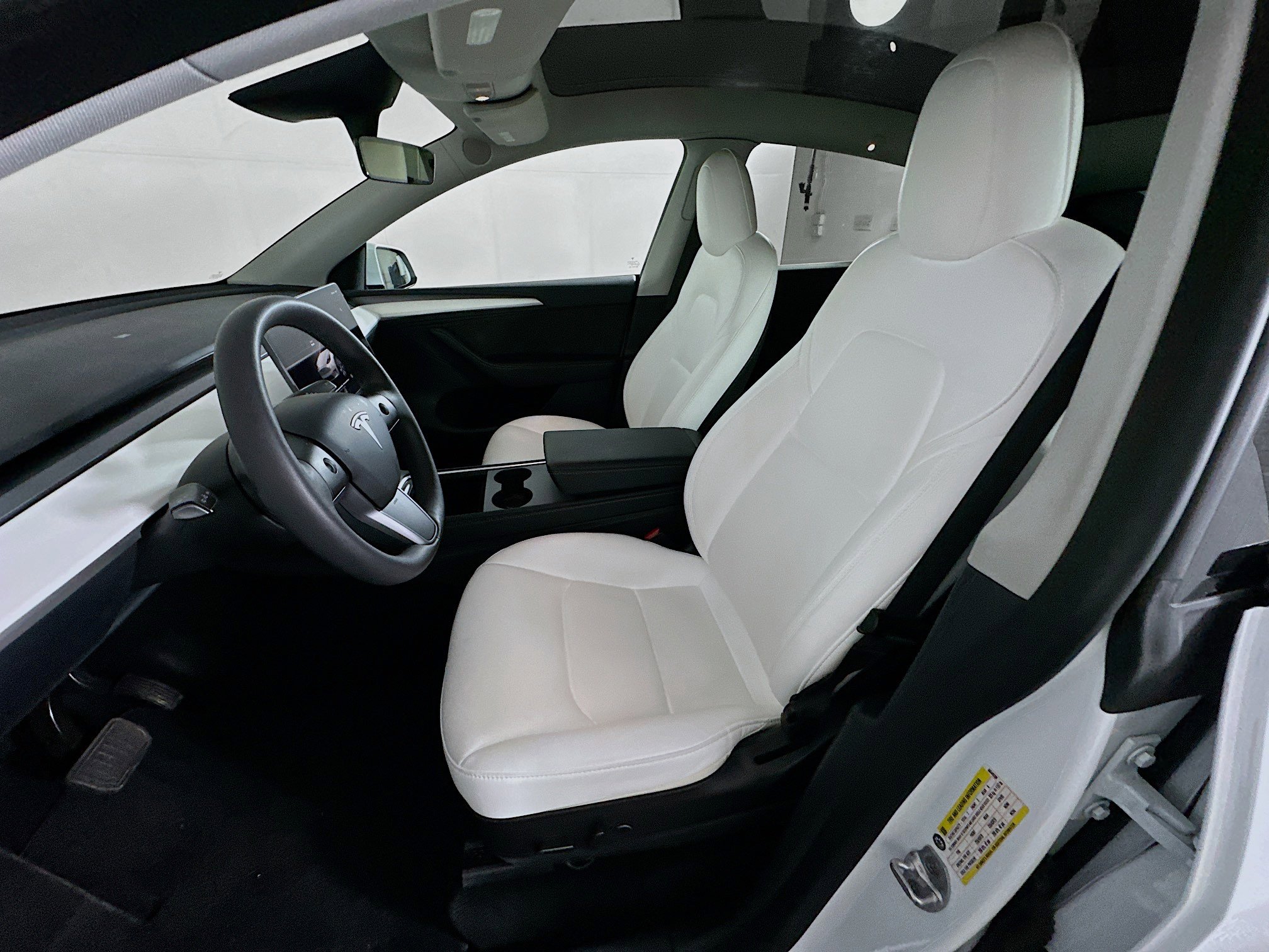 Used 2023 Tesla Model Y Long Range image 13