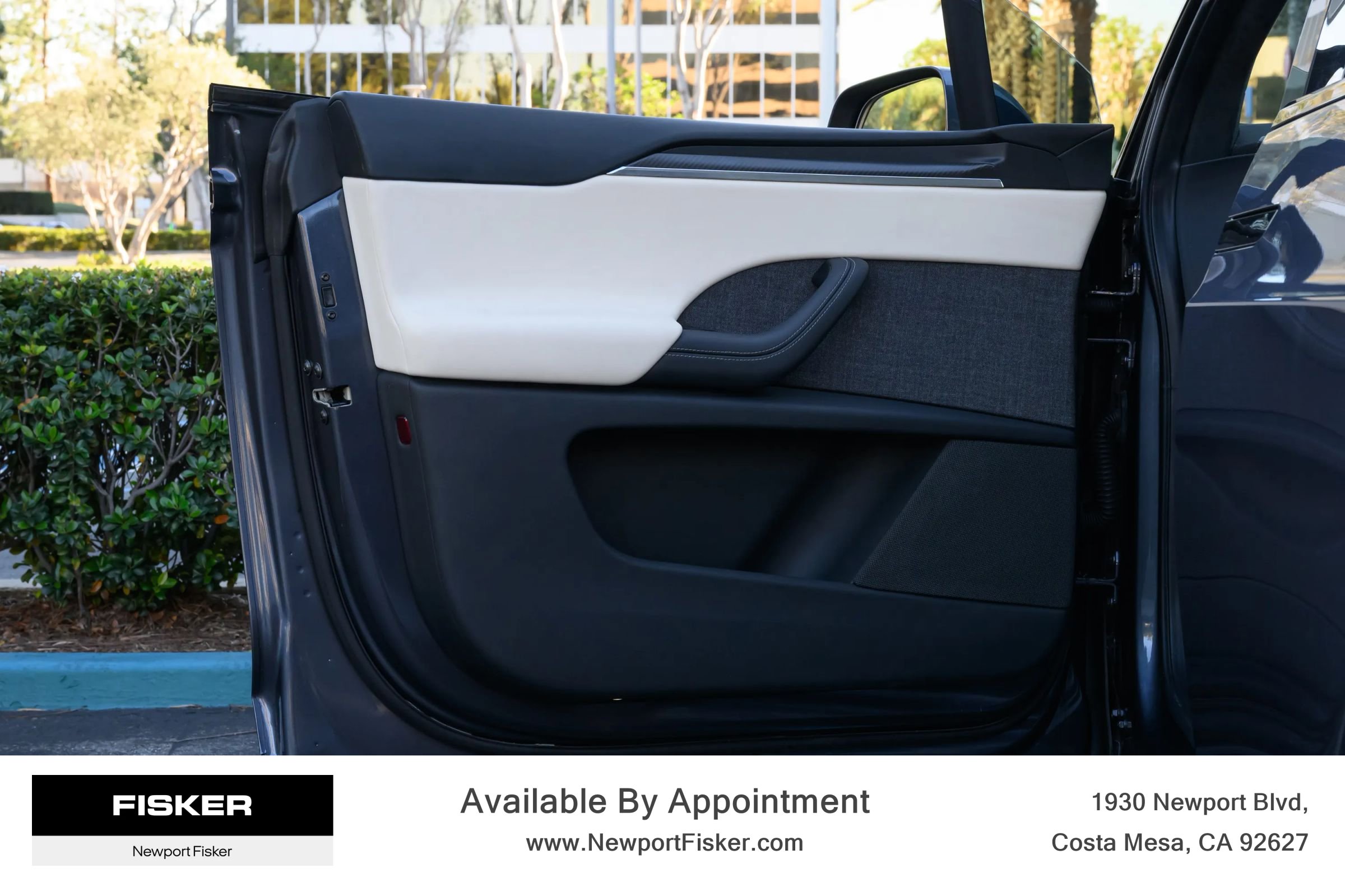 Used 2022 Tesla Model X Plaid image 11