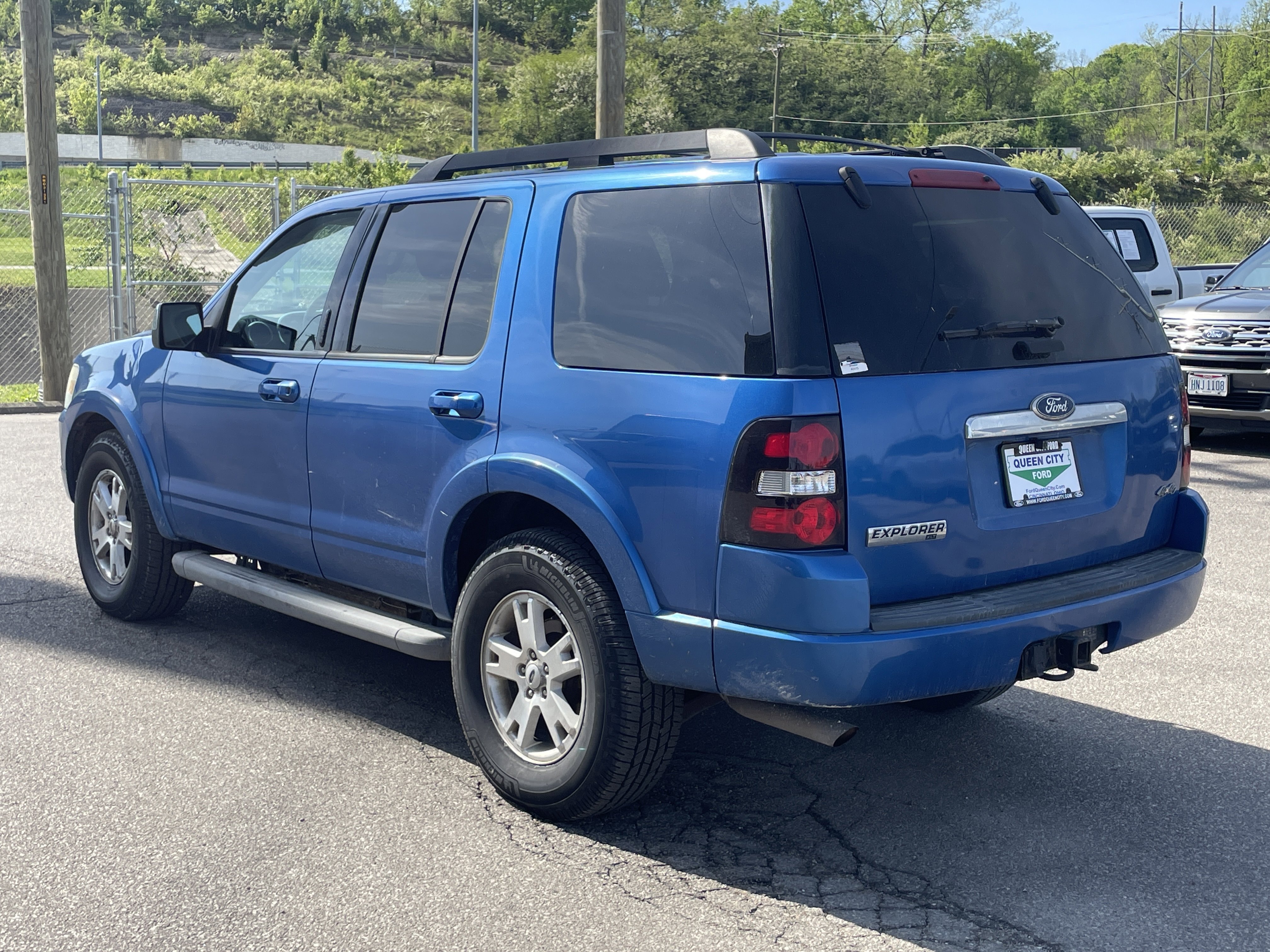 Used 2010 Ford Explorer XLT AWD/4WD image 6