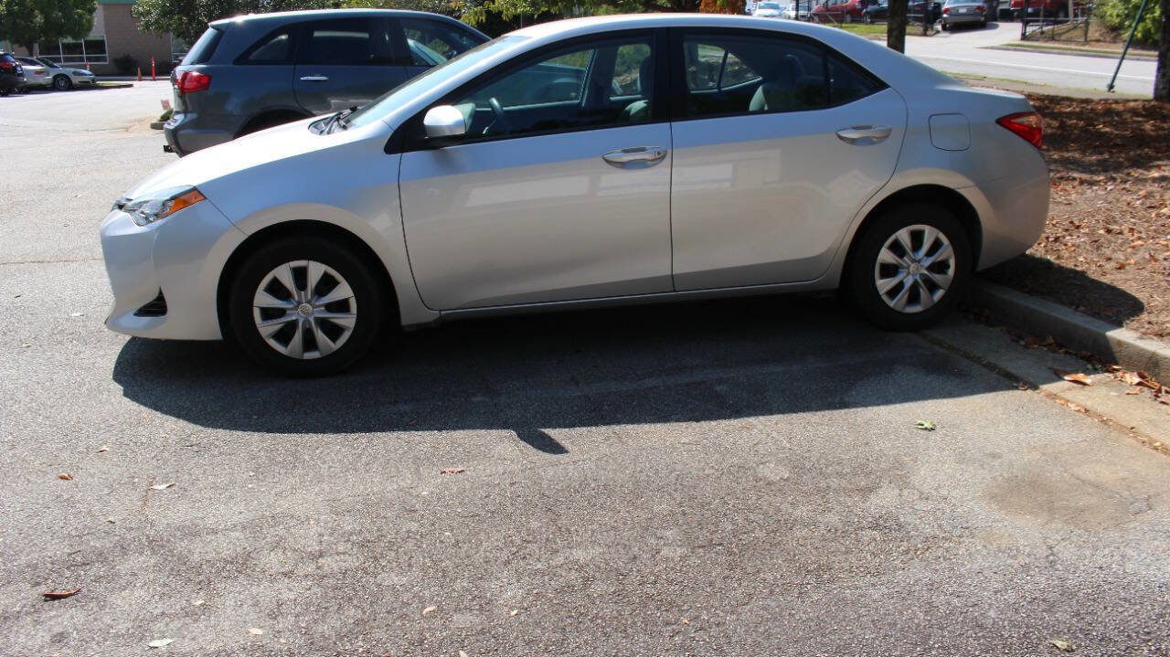 Used 2017 Toyota Corolla L image 11