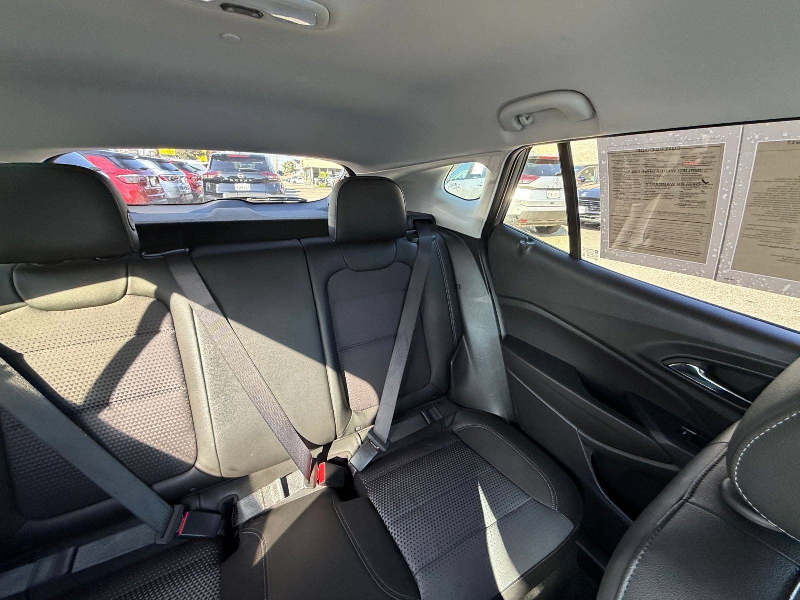 Used 2025 Chevrolet Trax LT FWD image 36