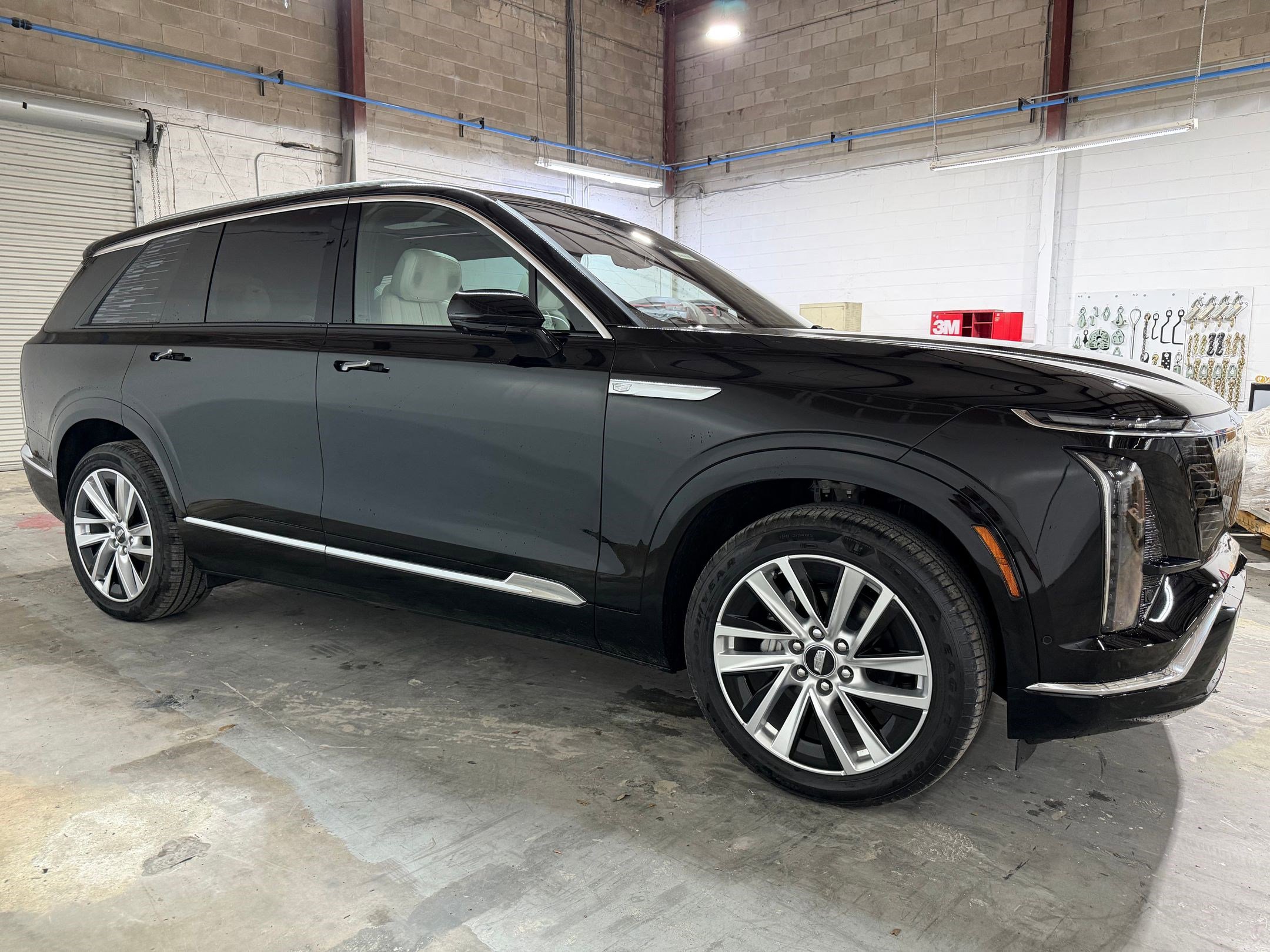 New 2026 Cadillac Vistiq Luxury AWD/4WD image 7