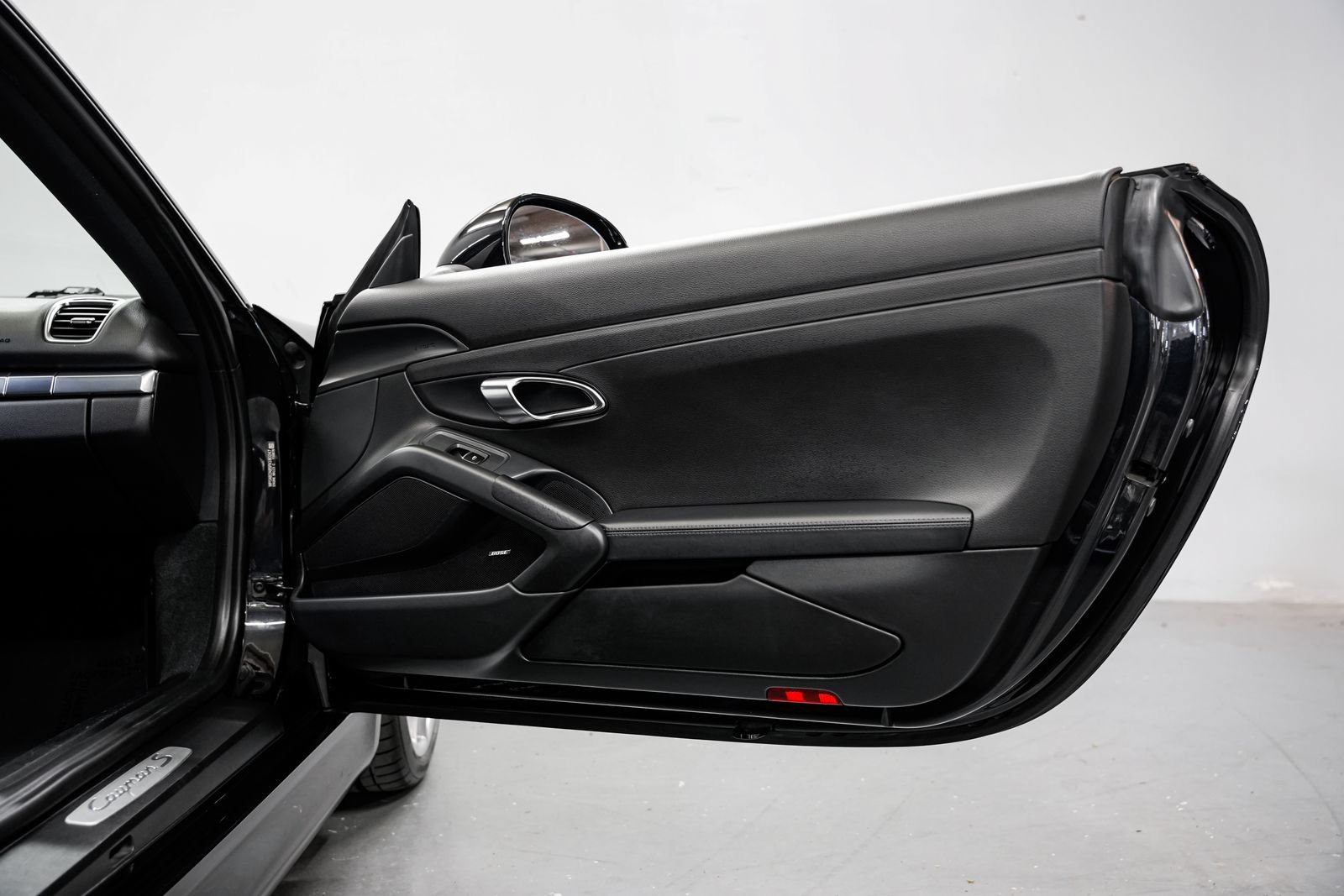 Used 2015 Porsche Cayman S RWD image 22