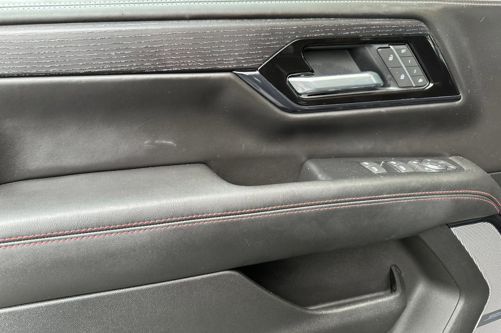 Certified 2025 GMC Yukon AT4 Ultimate image 11