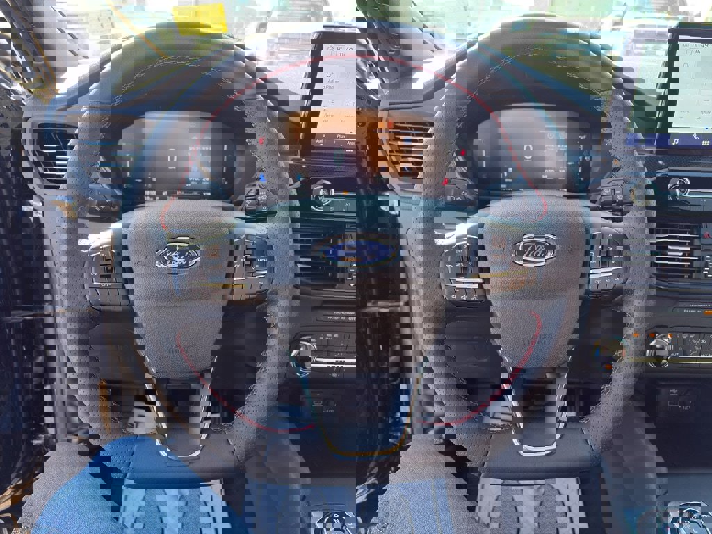 Used 2025 Ford Escape ST-Line image 13