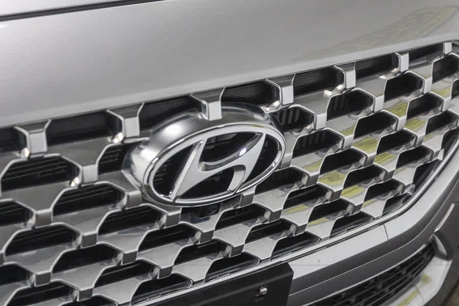 Used 2023 Hyundai Santa Fe Limited FWD image 12
