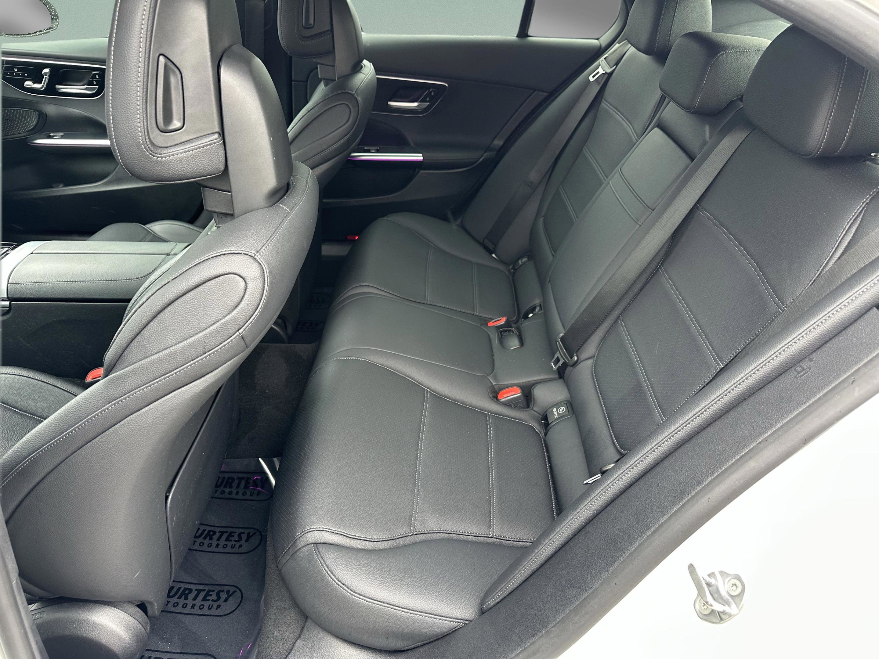 Used 2023 Mercedes-Benz C 300 Sedan image 18