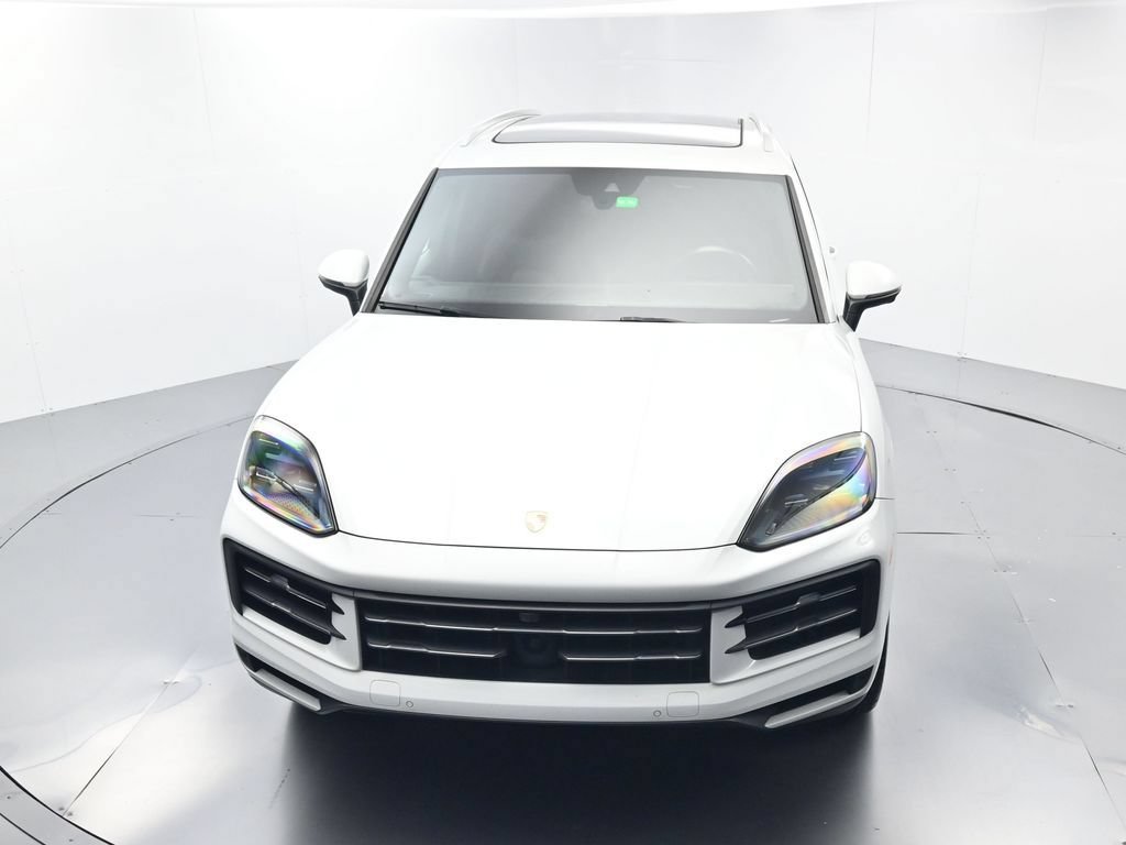 Certified 2024 Porsche Cayenne AWD/4WD image 40