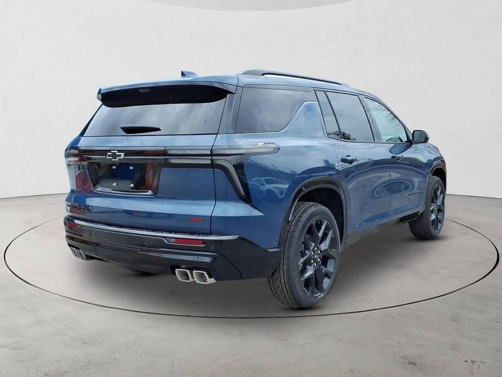 New 2026 Chevrolet Traverse RS w/ LPO, Floor Liner Package AWD/4WD image 5