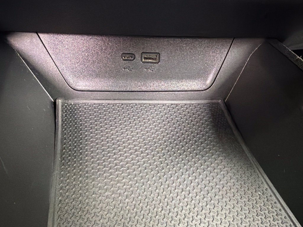 Used 2025 Chevrolet Equinox LT w/ Convenience Package II FWD image 19