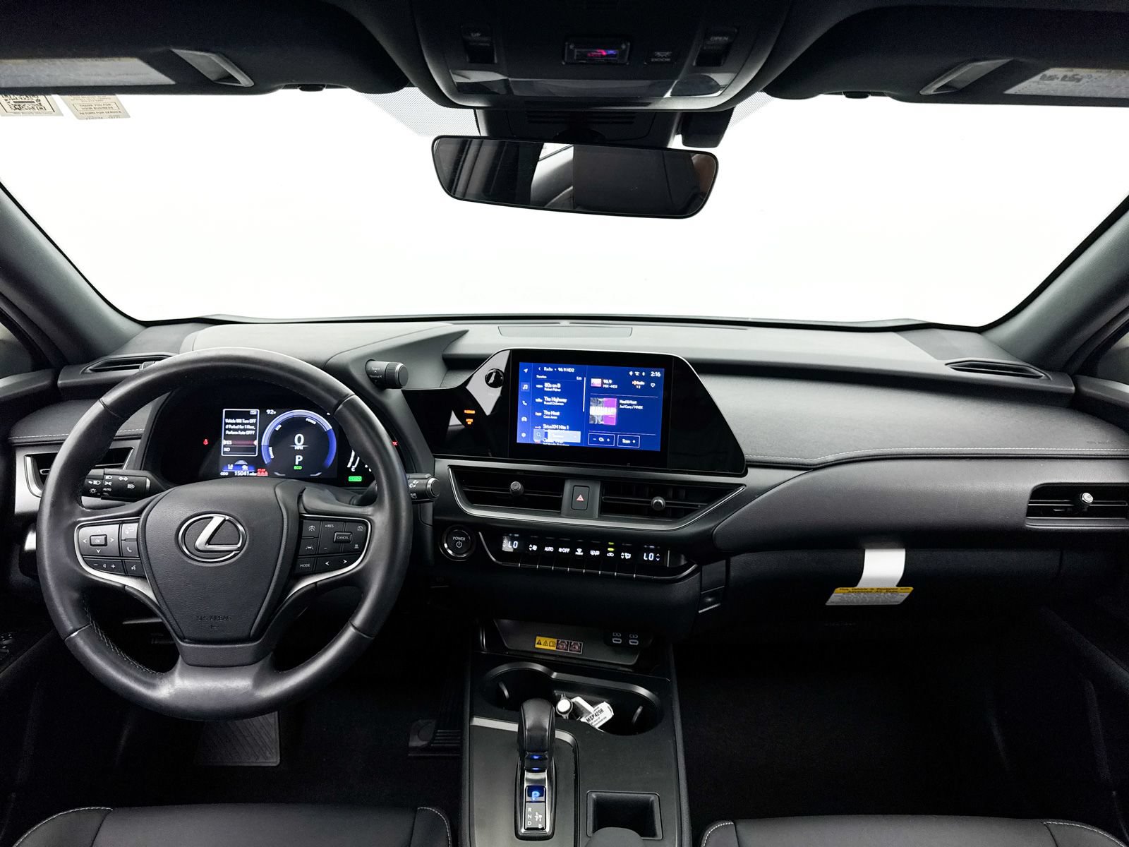 Used 2025 Lexus UX 300h FWD w/ Accessory Package (Z2) image 18