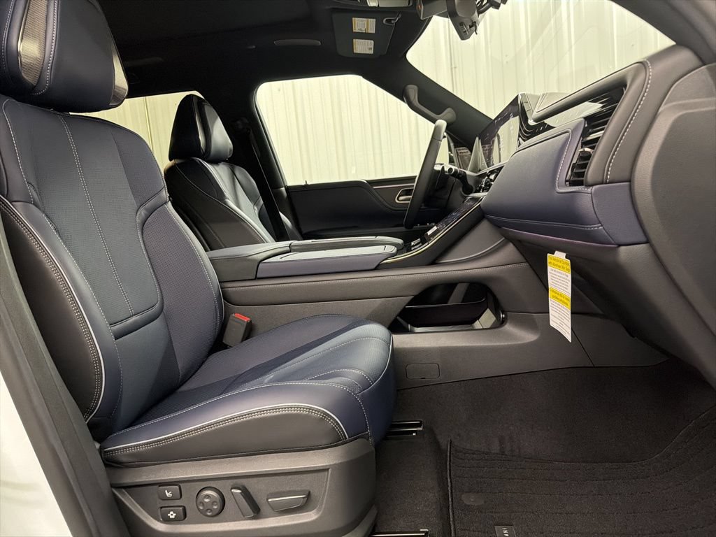 Certified 2026 INFINITI QX80 4WD w/ Sport Exterior Package image 37