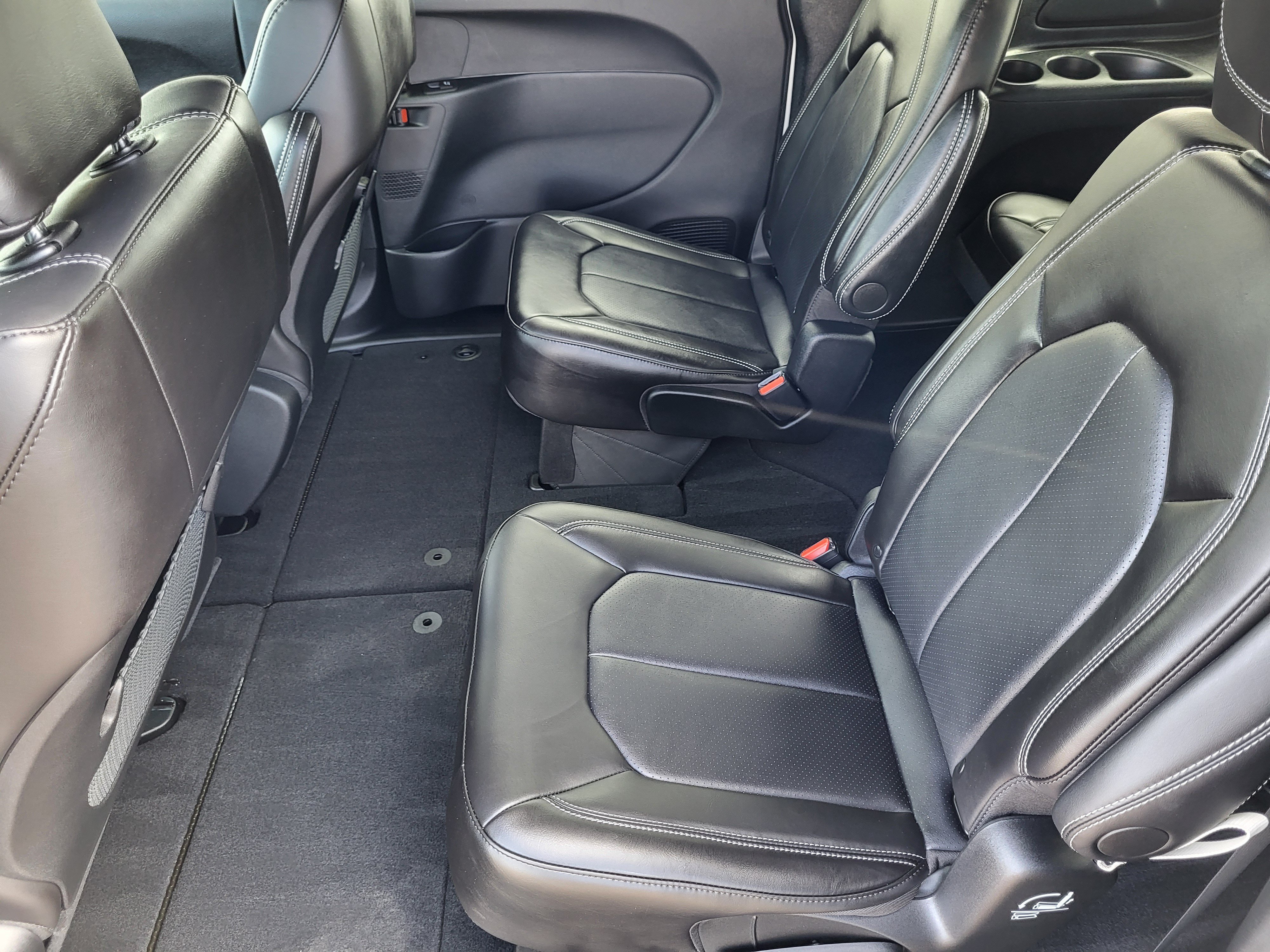 New 2026 Chrysler Voyager LX FWD image 30