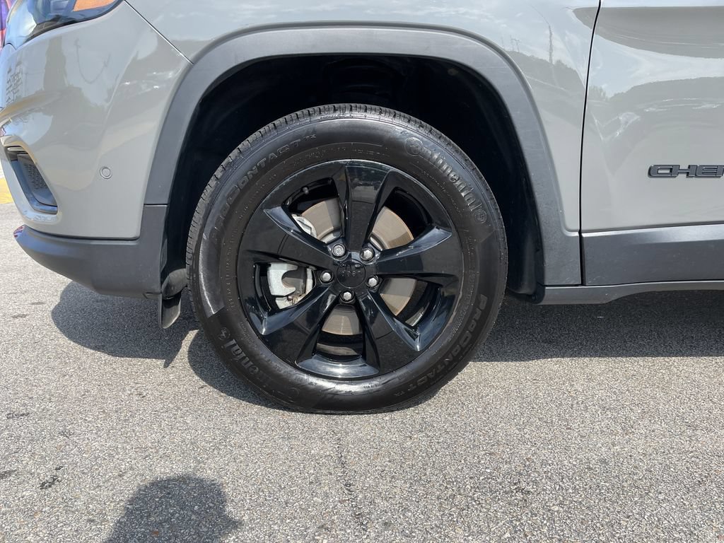 Certified 2023 Jeep Cherokee Altitude Lux w/ Lux Elite Package AWD/4WD image 9