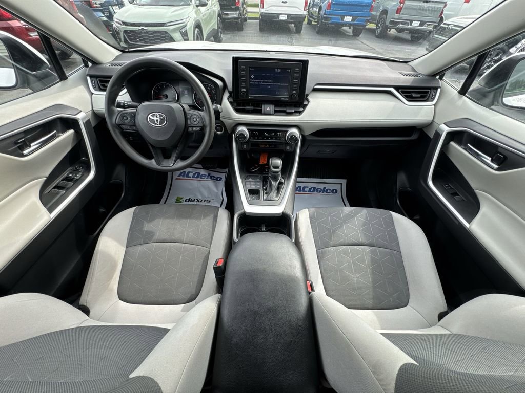 Used 2022 Toyota RAV4 XLE AWD/4WD image 21