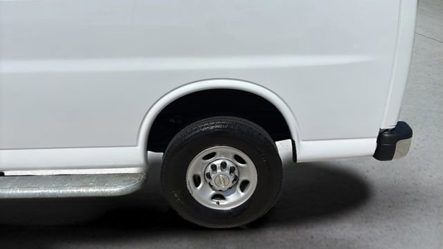 Used 2024 Chevrolet Express 2500 w/ Driver Convenience Package RWD image 33