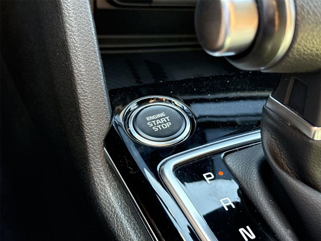 Used 2025 Kia Sportage EX image 15