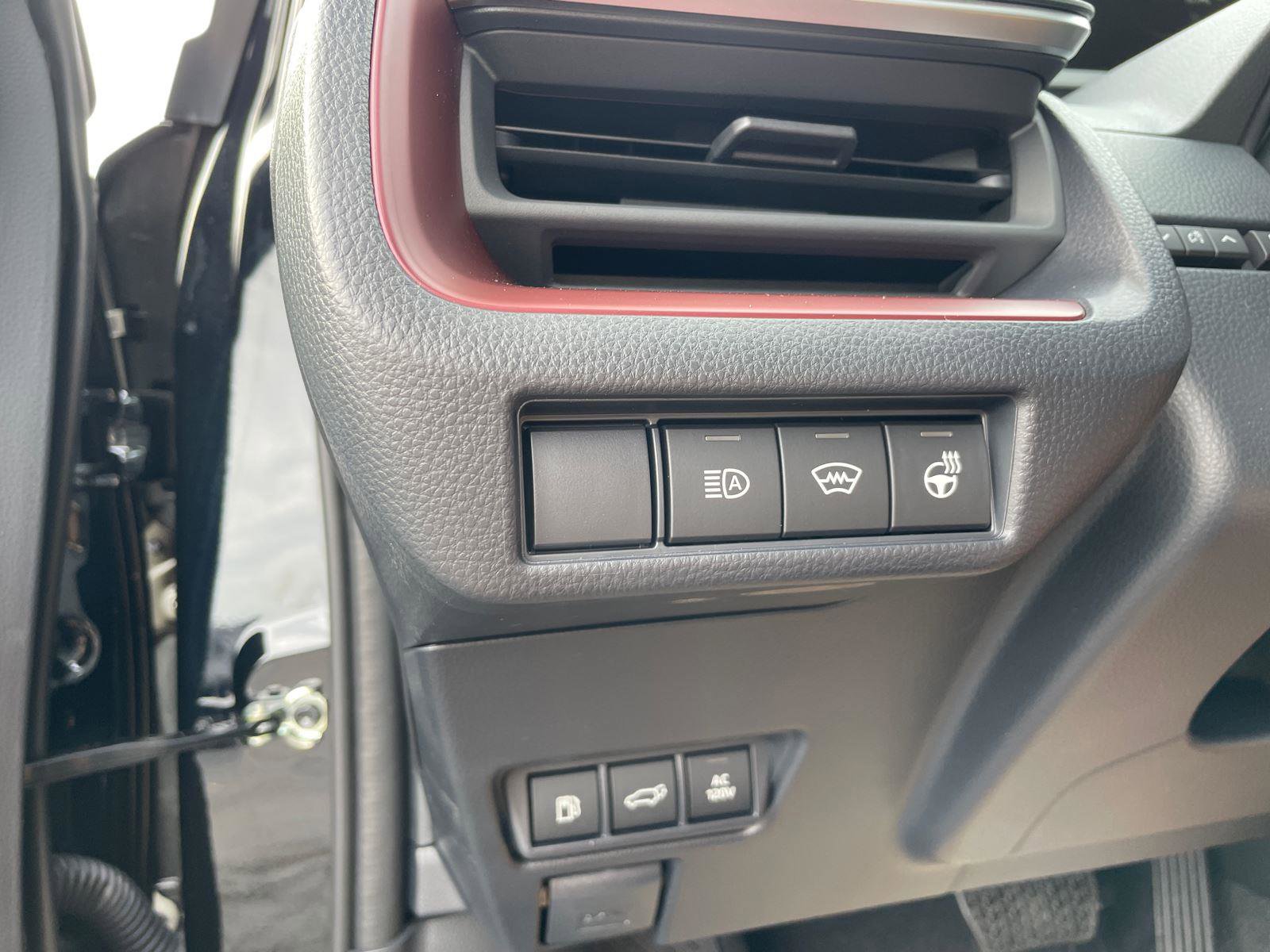 Used 2026 Toyota Prius XSE Premium w/ Limited Premium Package image 19