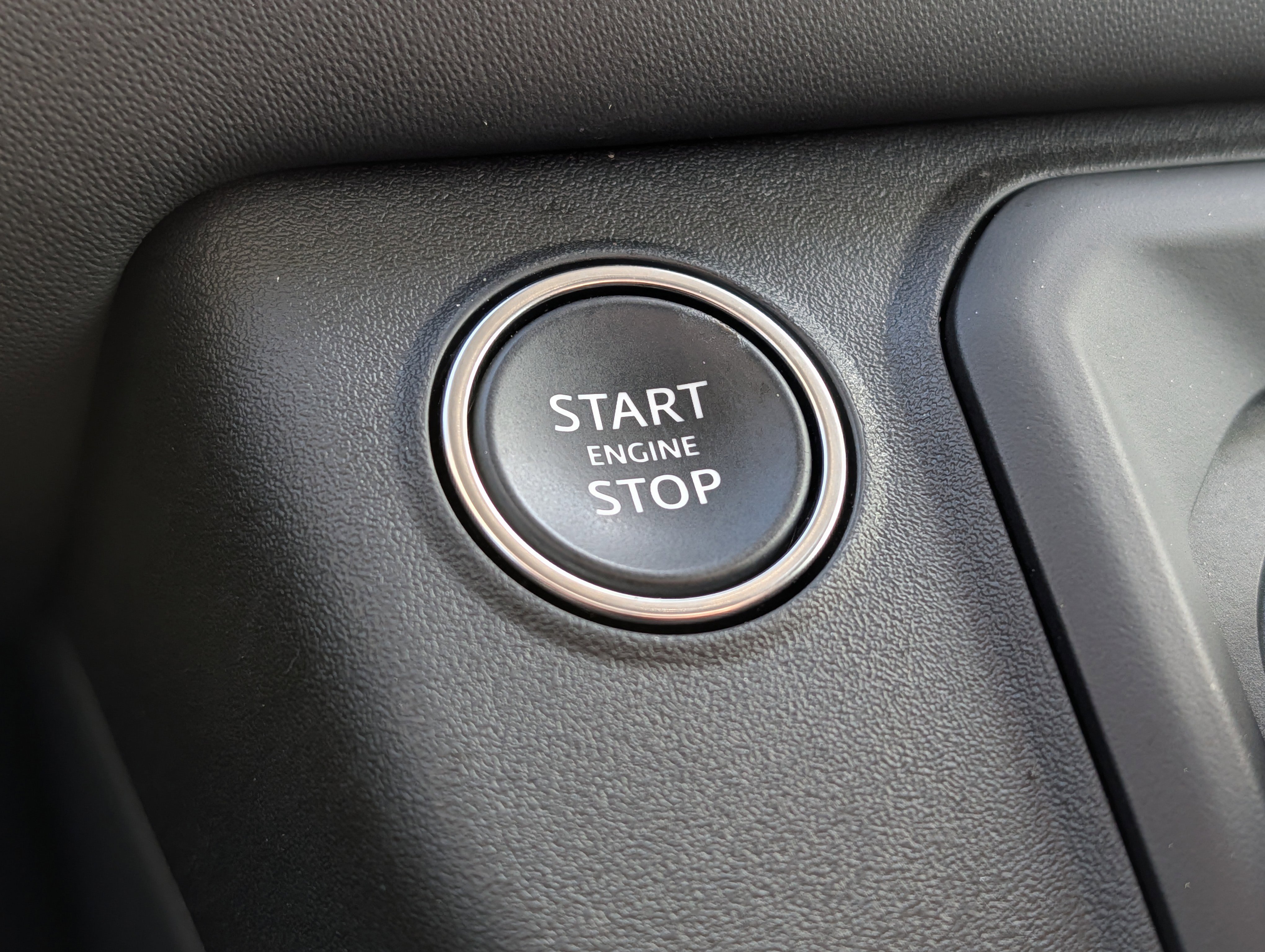 Used 2025 Land Rover Defender 110 S image 33