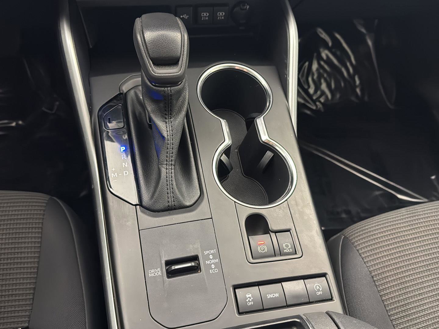 Used 2021 Toyota Highlander L image 20