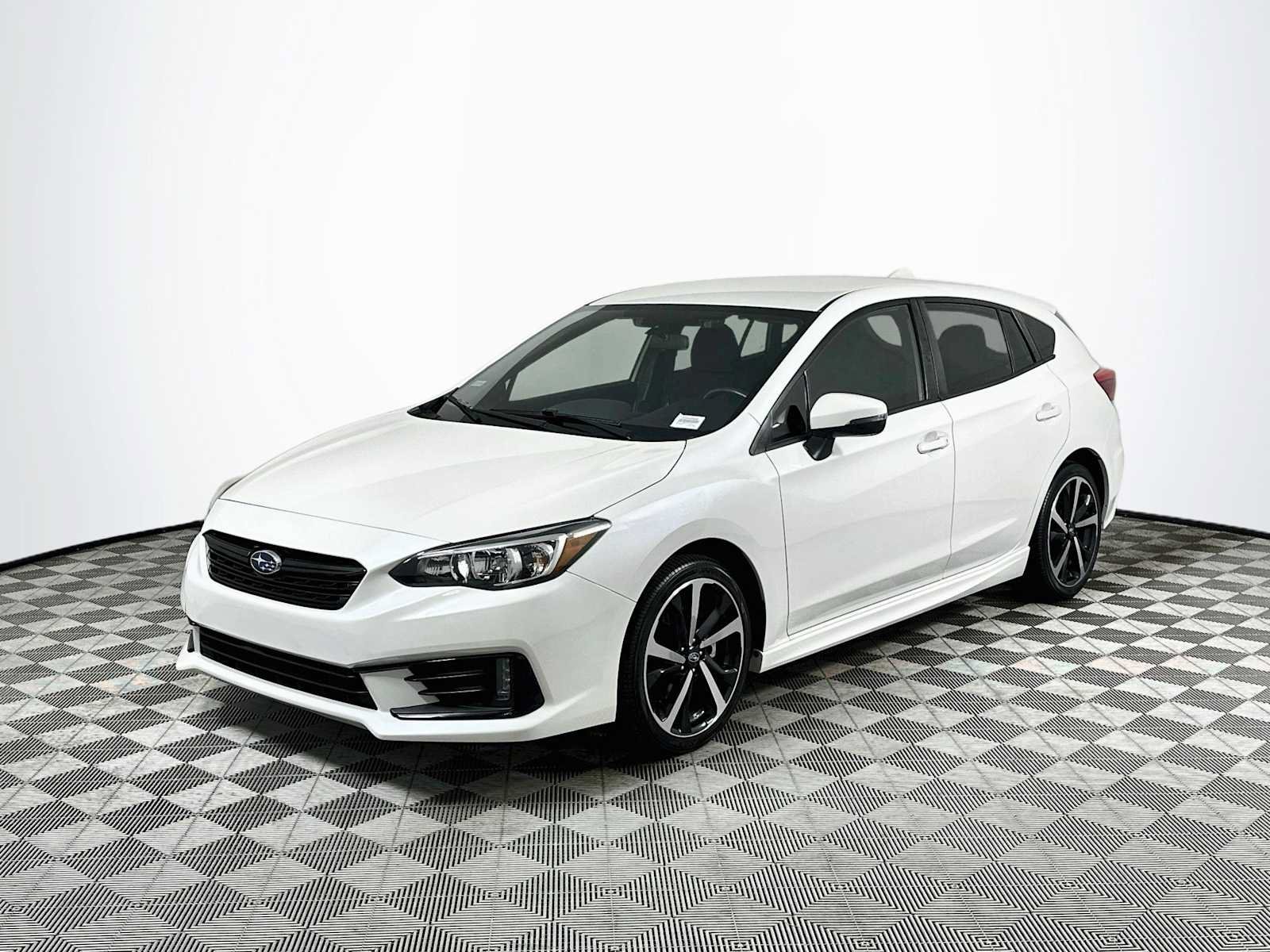 Used 2023 Subaru Impreza 2.0i Sport AWD/4WD image 3