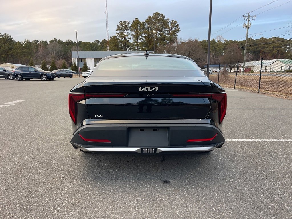 Used 2025 Kia K4 LX image 6