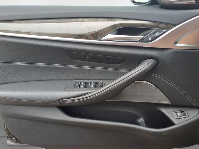Used 2022 BMW 540i xDrive w/ Premium Package AWD/4WD image 16