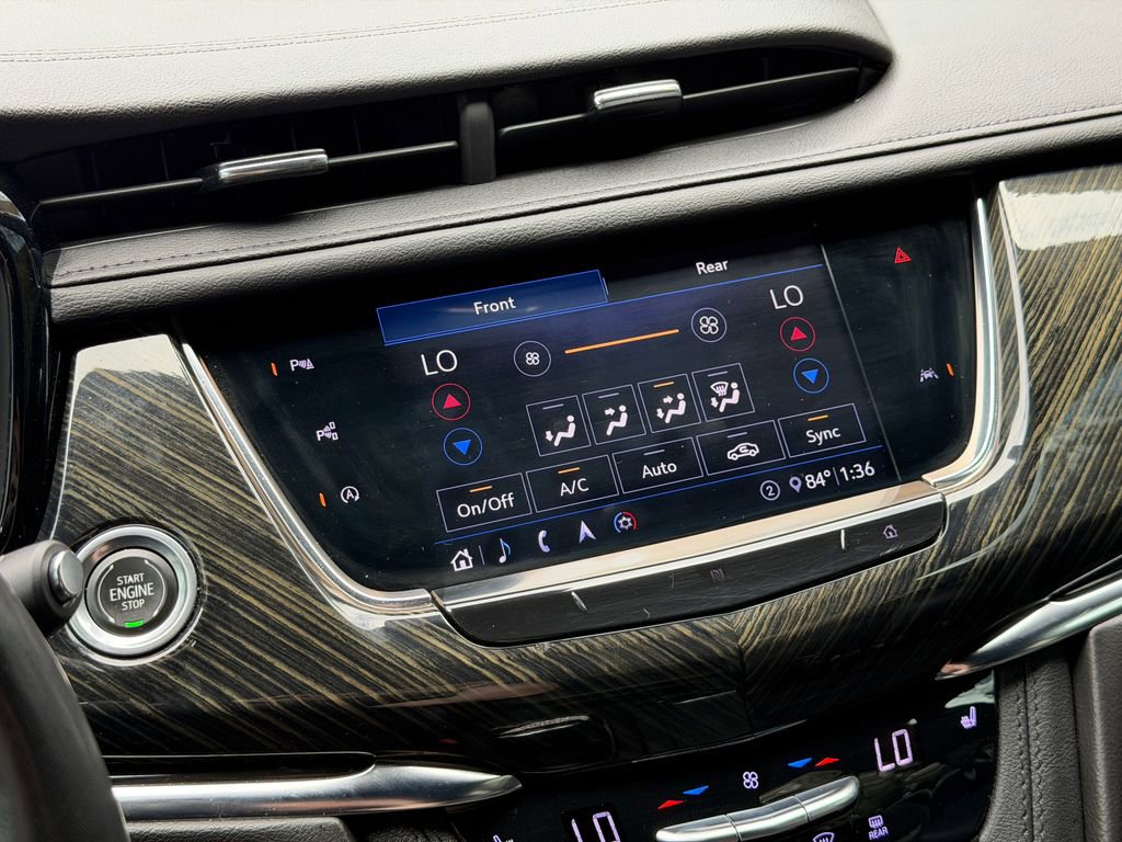 Used 2020 Cadillac XT6 Premium Luxury image 18