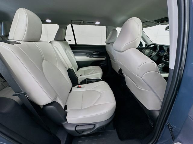 Certified 2025 Toyota Grand Highlander FWD image 29