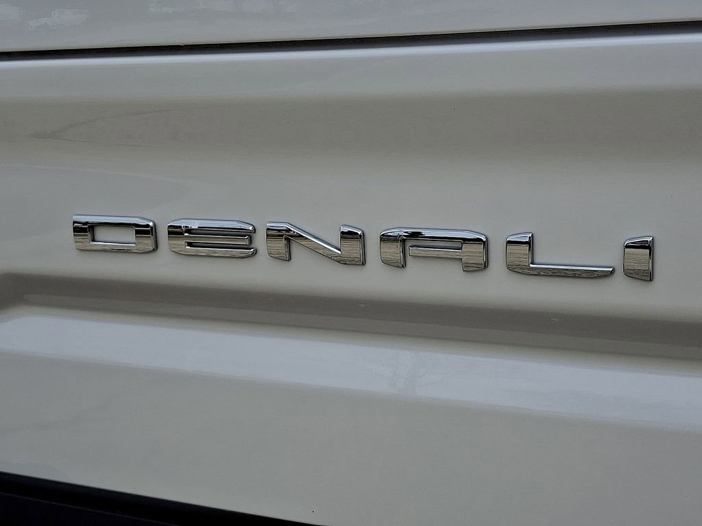 Used 2025 GMC Sierra 1500 Denali w/ Technology Package image 33