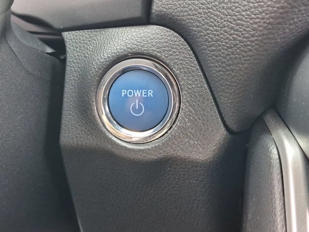 Used 2021 Toyota RAV4 XLE Premium AWD/4WD image 25