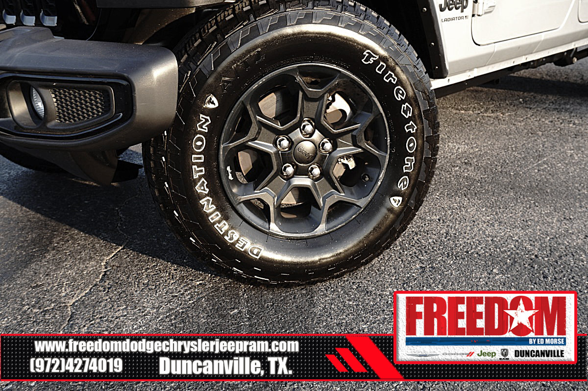 Used 2023 Jeep Gladiator Sport AWD/4WD image 8