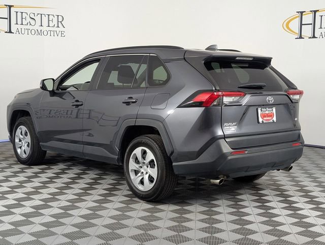 Used 2019 Toyota RAV4 LE image 5