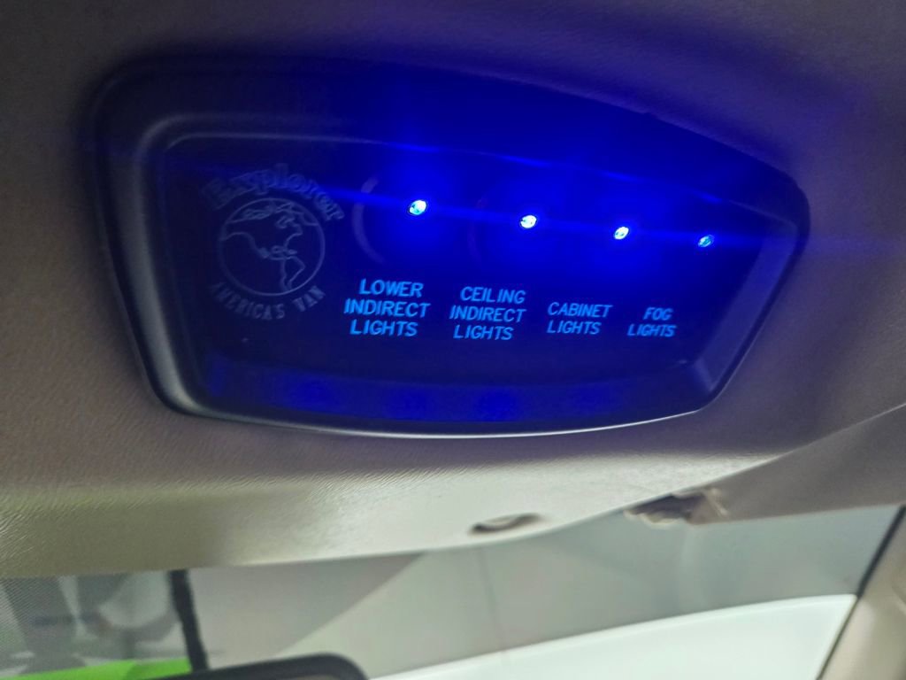 Used 2023 GMC Savana 2500 image 26