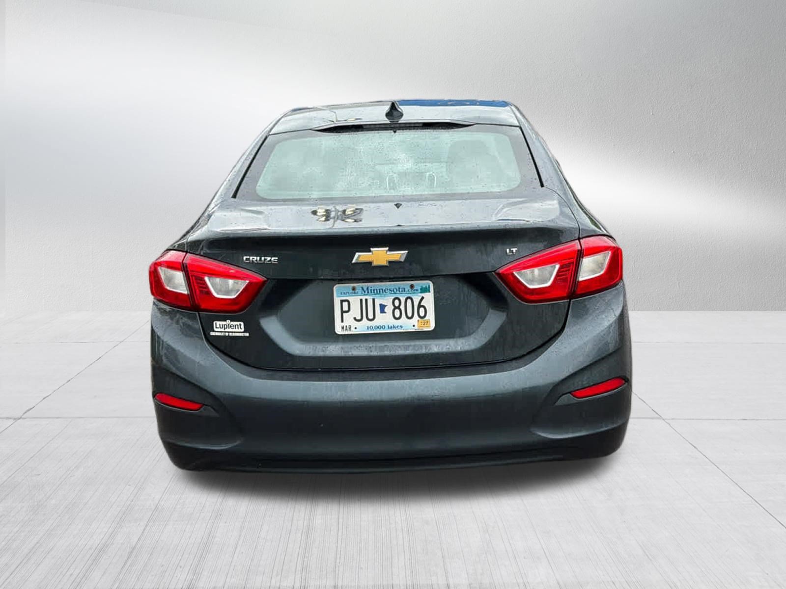 Used 2018 Chevrolet Cruze LT w/ Convenience Package FWD image 4