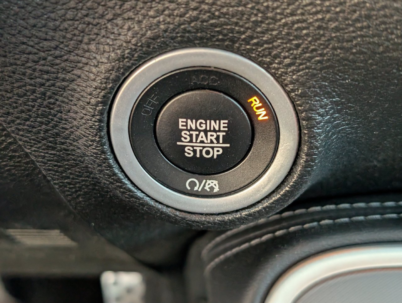 Used 2020 Dodge Challenger R/T RWD image 18