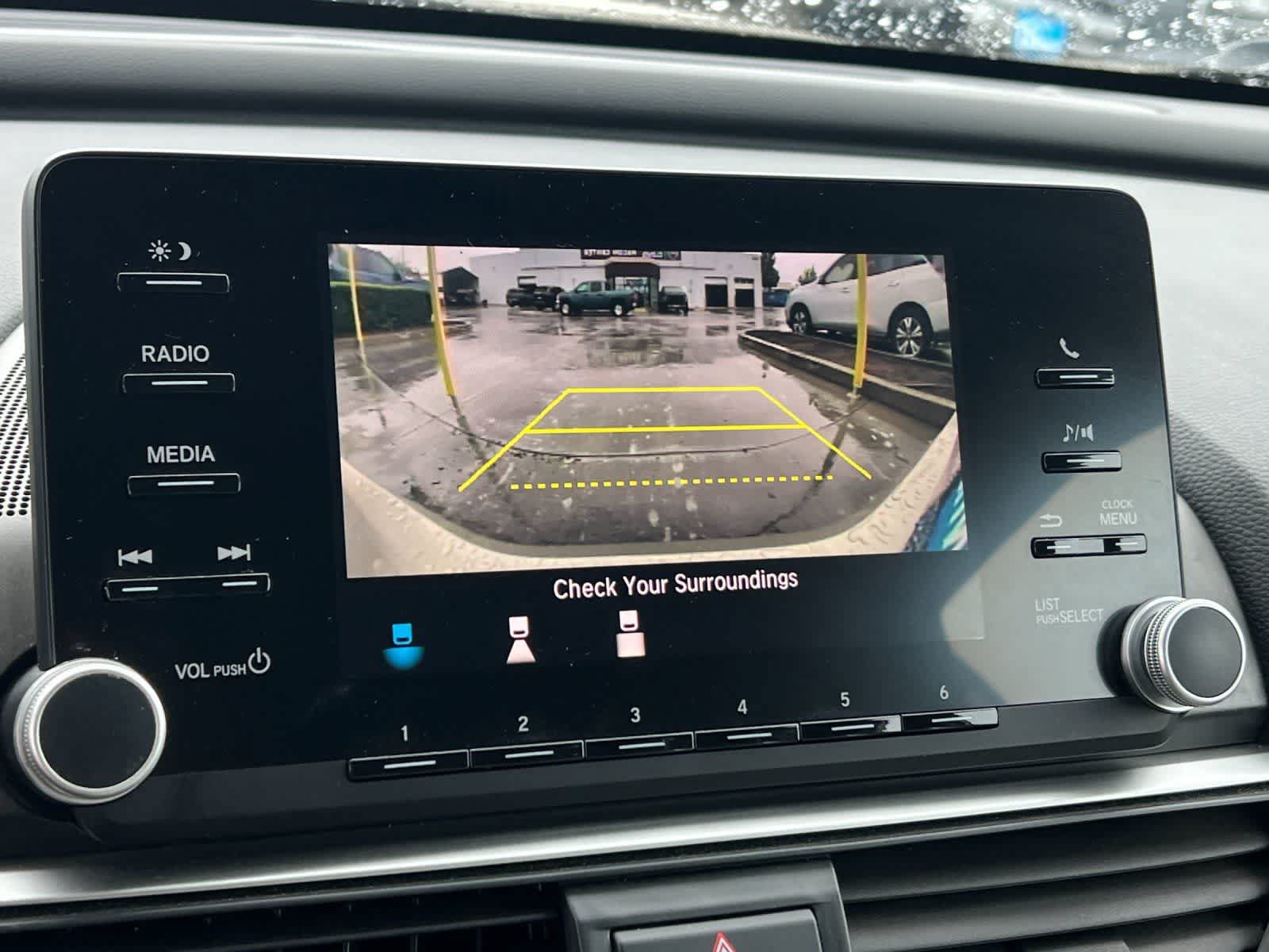 Used 2018 Honda Accord LX image 19