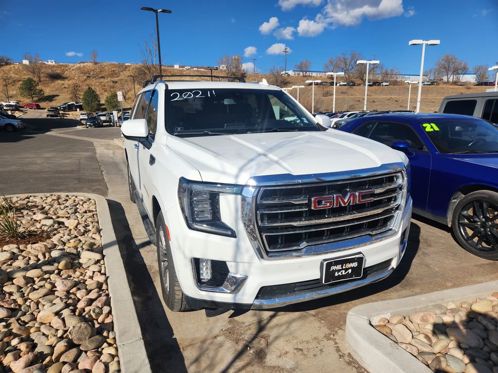 Used 2021 GMC Yukon XL SLT image 3