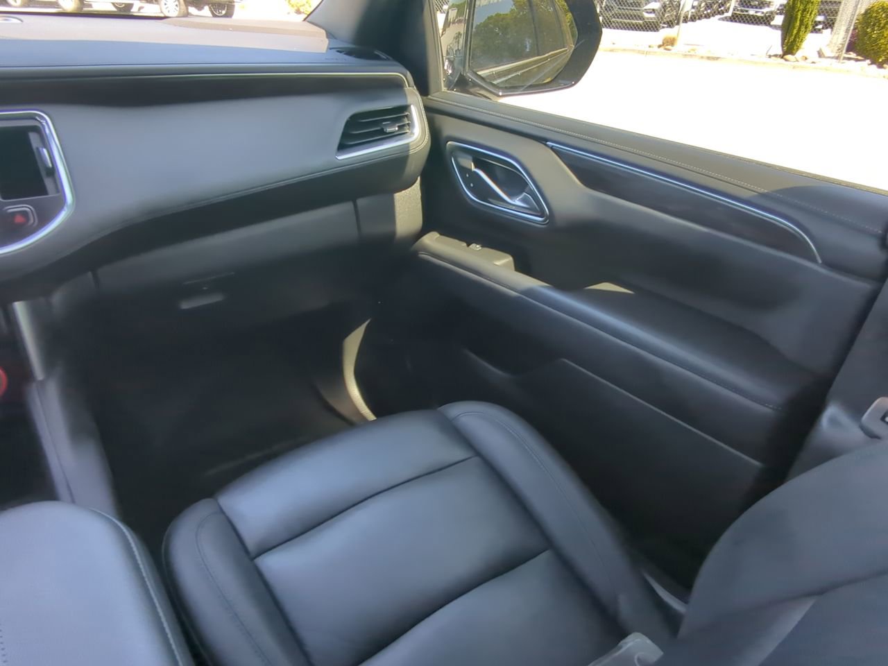Used 2024 Chevrolet Suburban Z71 w/ Z71 Off-Road Package AWD/4WD image 15