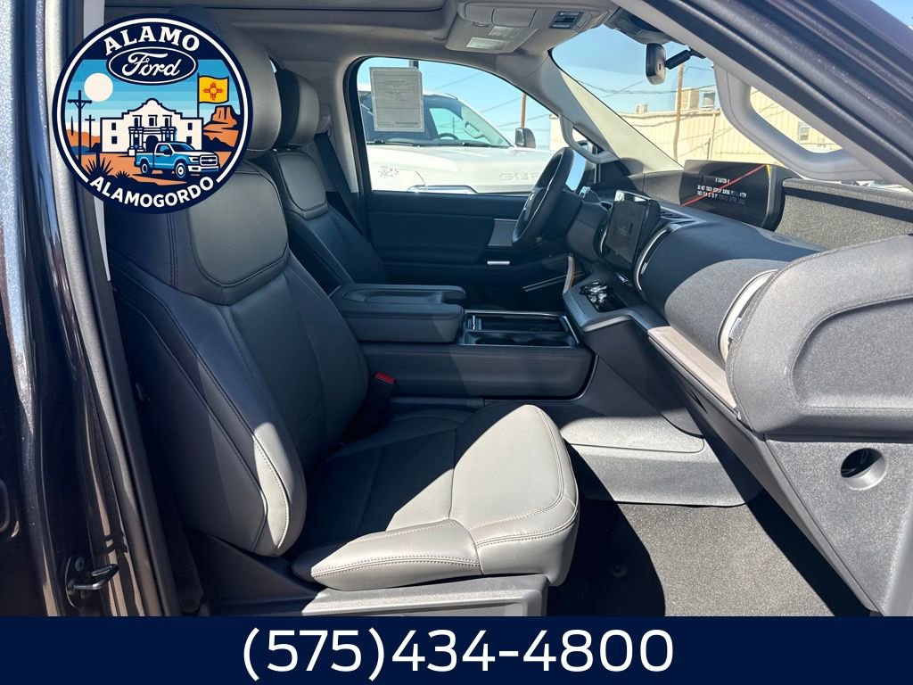 New 2025 Ford Expedition Active AWD/4WD image 22
