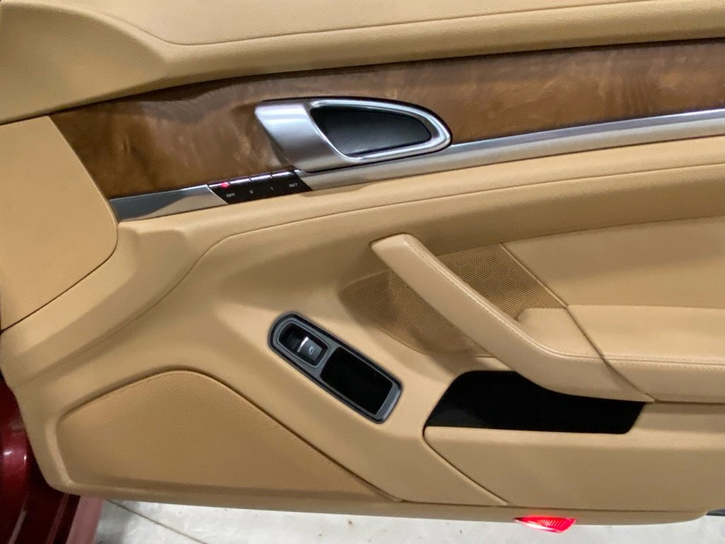 Used 2011 Porsche Panamera image 37