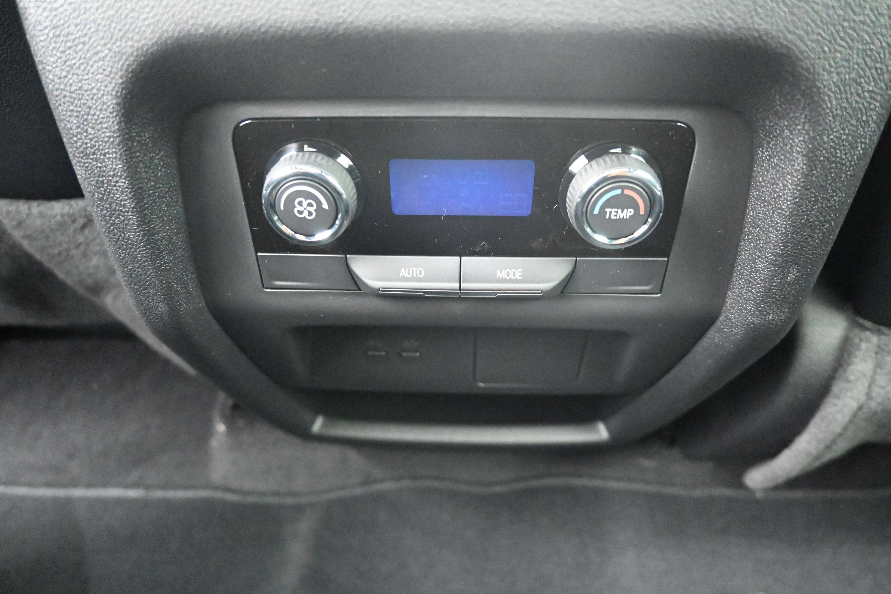 New 2027 Chevrolet Traverse LT w/ Sun and Wheel Package FWD image 24