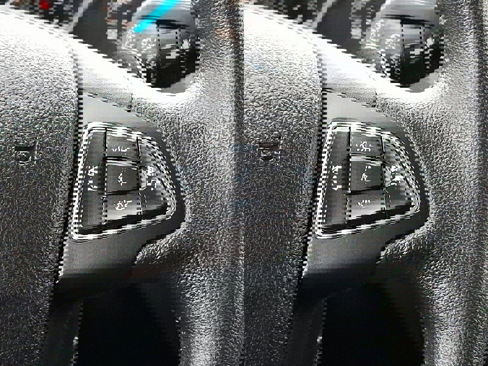 Used 2017 Ford Escape Titanium image 21