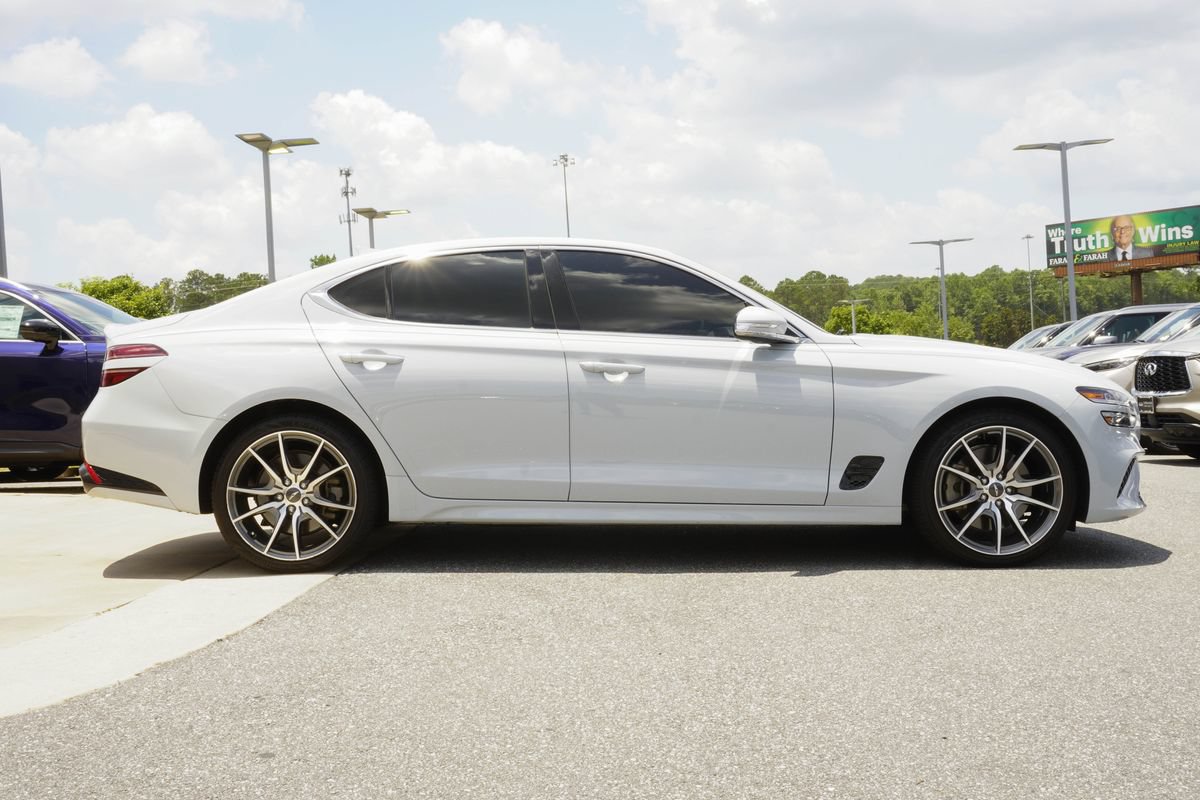 Used 2022 Genesis G70 3.3T RWD image 6