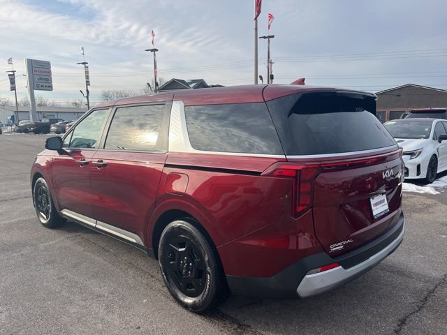 Used 2025 Kia Carnival image 6