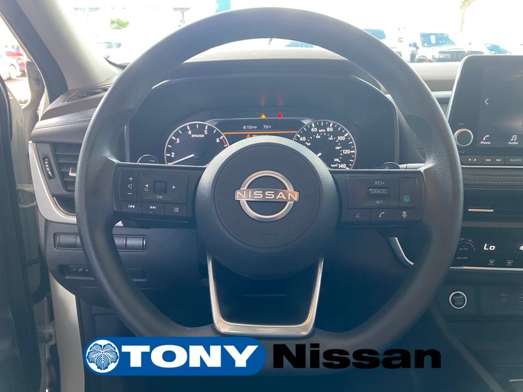 Used 2023 Nissan Rogue SV FWD image 14