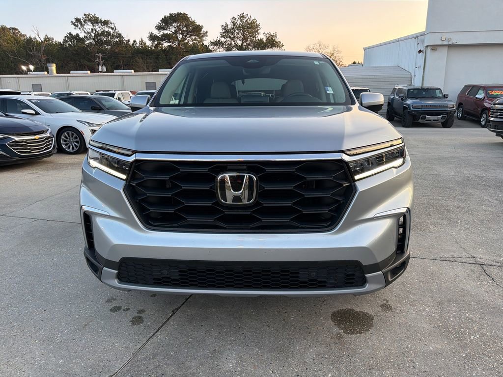 Used 2025 Honda Pilot EX-L image 8