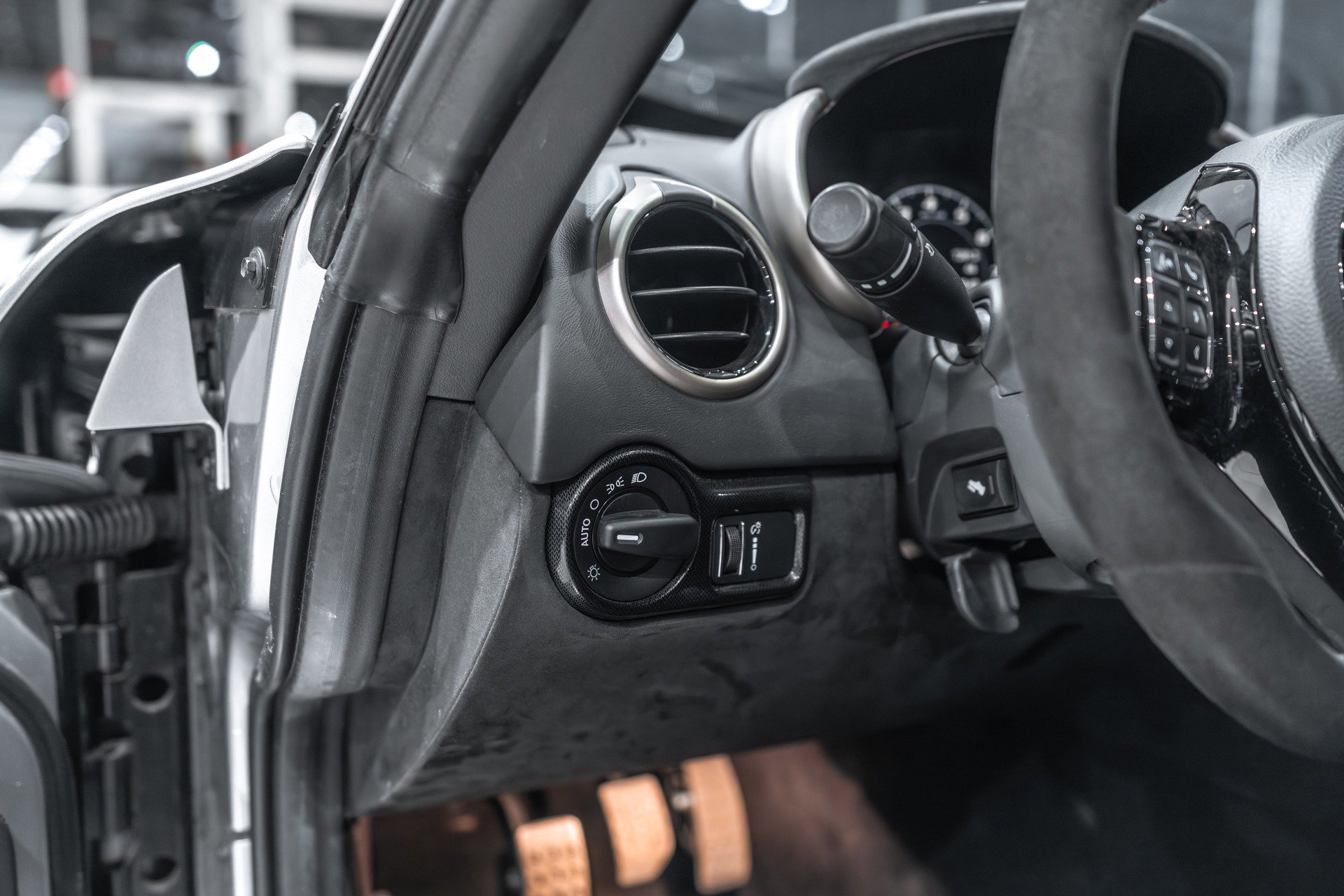 Used 2017 Dodge Viper GTC w/ ACR Package RWD image 9